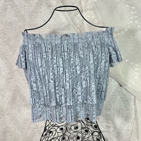 Zara pleated lace blue grey off shoulder blouse size S - Picture 7 of 8
